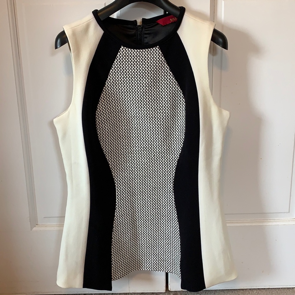 G.I.L.I. Stretch Tweed Sleeveless Color-Block Top